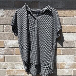 Jones New York Black and White Patterned Blouse